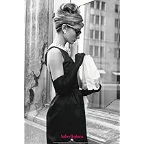 Amazon.co.jp: Posterazzi DAP11685 オードリー・ヘプバーン